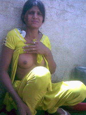 Fuck My Indian GF are excited to present you with a gallery showcasing Indian Babe xxx gallery 220383