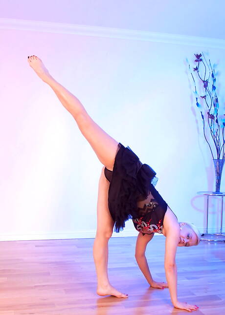 Anilos pics collection featuring Natalie in scene with inserting a toy in pussy